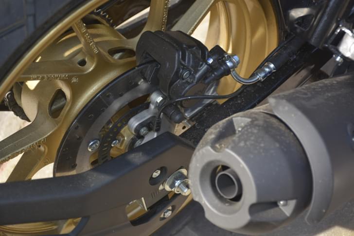 Yamaha Fz X Color Gold