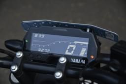 Yamaha Fzs Fi V4 Dlx Color Black