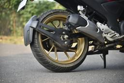 Yamaha Fzs Fi V4 Dlx Rear Right Three Quarter