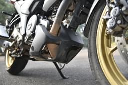 Yamaha Fzs Fi V4 Dlx Color Black