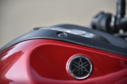 Yamaha Fzs Fi V4 Dlx Closed Fuel Lid
