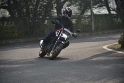 Yamaha Fzs Fi V4 Dlx Front Left Three Quarter