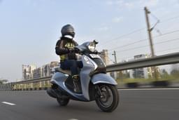 Yamaha Fascino 125 Front Right Three Quarter