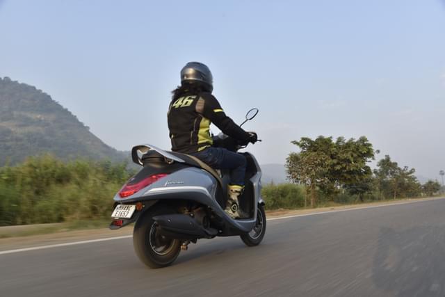 Rear View Image - 28005