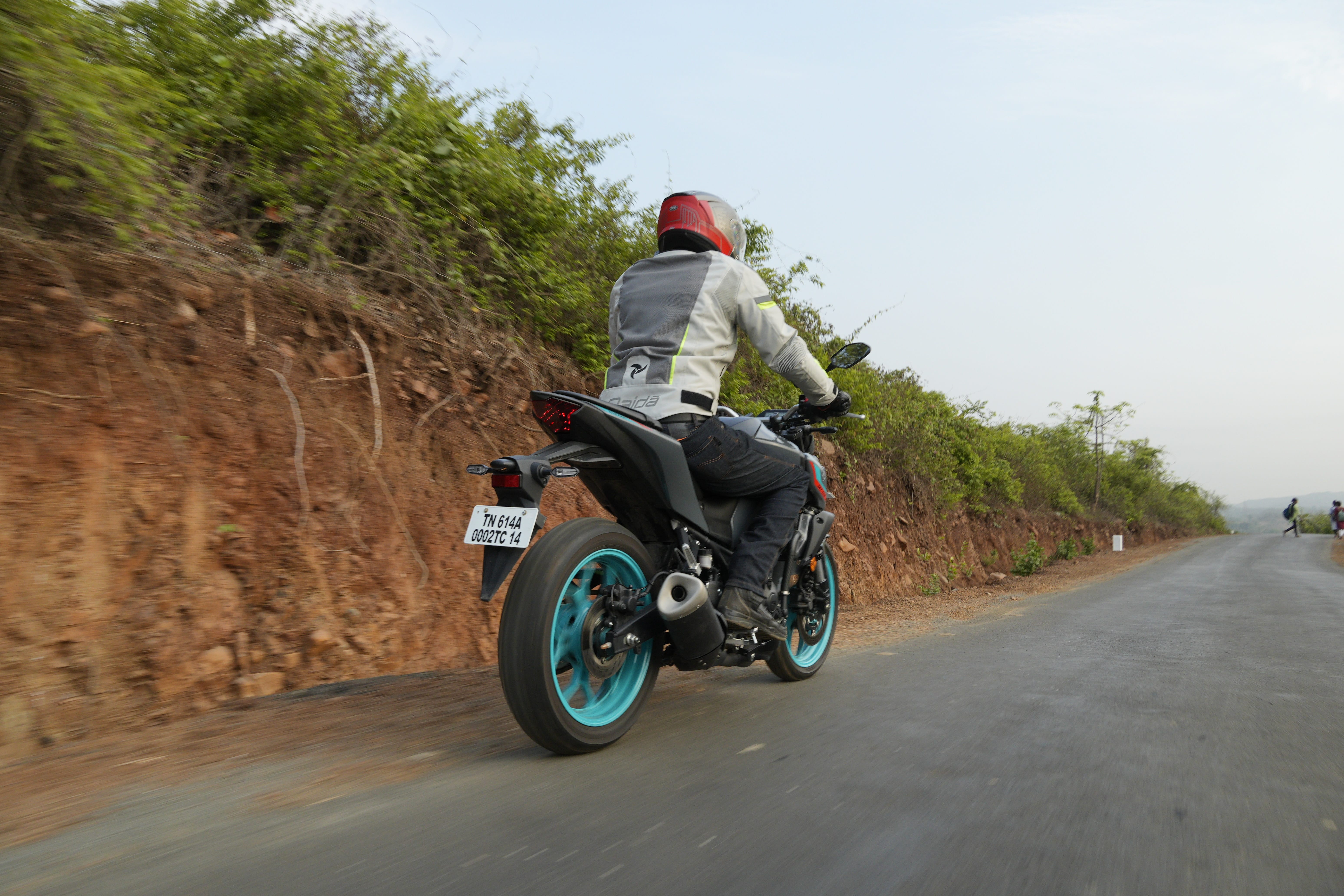 Mt 15 Ktm Duke 125 Price In Tenkasi KTM 125 Duke Price In