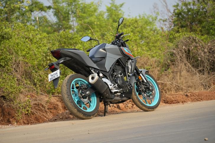 Yamaha Mt 03 Front Right Three Quarter