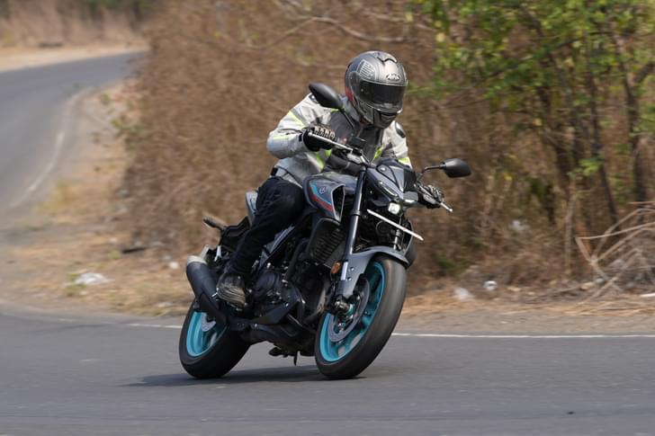 Yamaha Mt 03 Front Right Three Quarter