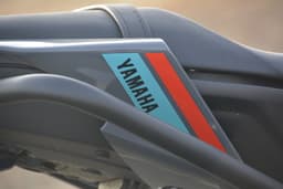 Yamaha Mt 15 V2 Color Gray, Blue, Red