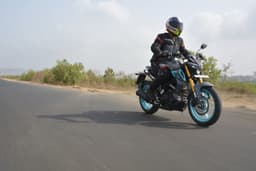 Yamaha Mt 15 V2 Front Left Three Quarter