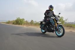 Yamaha Mt 15 V2 Front Left Three Quarter