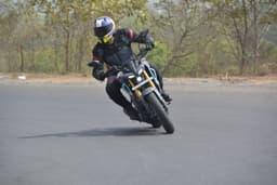 Yamaha Mt 15 V2 Front Right Three Quarter
