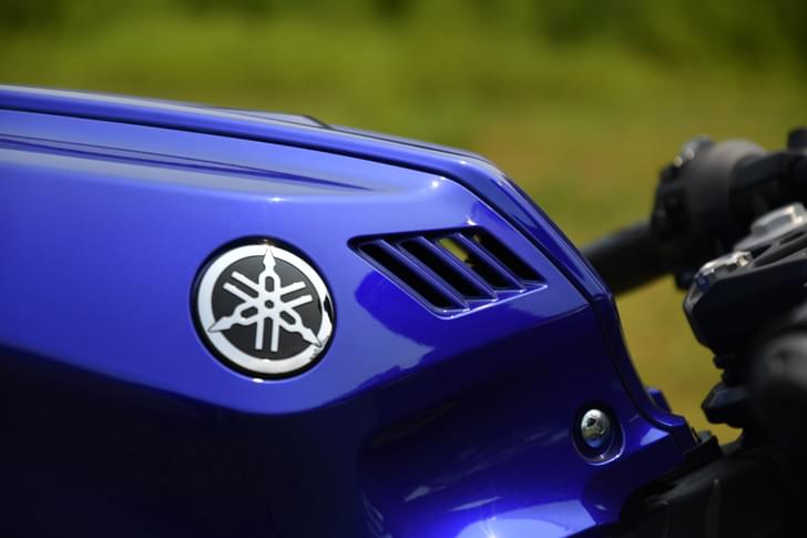 Yamaha Yzf R15 V4 Color Blue