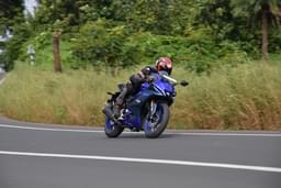 Yamaha Yzf R15 V4 Front Left Three Quarter