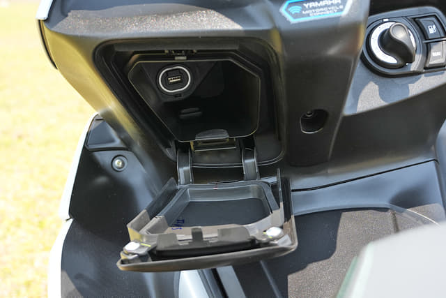 Glove Box Image - 37421