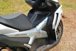 Yamaha Aerox-E Front Right Three Quarter