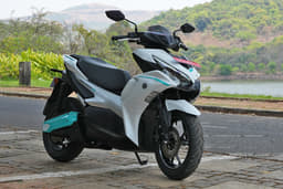 Yamaha Aerox-E Front Right Three Quarter