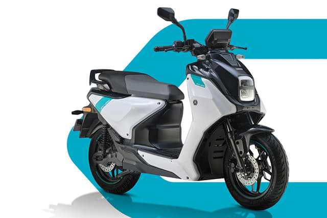 Front Right Three Quarter Image - 32677