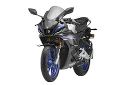 Yamaha R15m Front Right Three Quarter Yamaha R15m Front Right Three Quarter