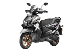 Yamaha Rayzr 125 Fi Street Rally Front Right Three Quarter