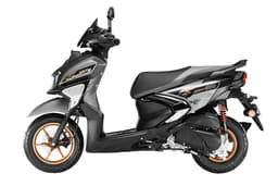 Yamaha Rayzr 125 Fi Street Rally Front Left Three Quarter