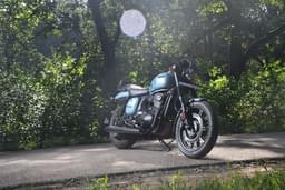 Yezdi Roadster Front Left Three Quarter