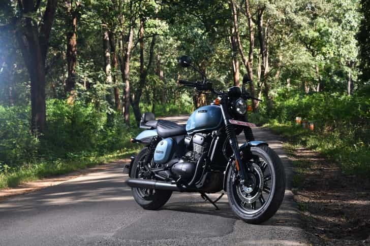 Yezdi Roadster