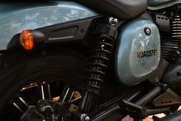 Yezdi Roadster Color Blue