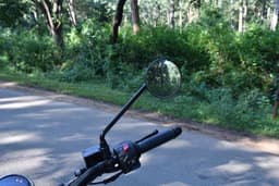 Yezdi Roadster Color Black