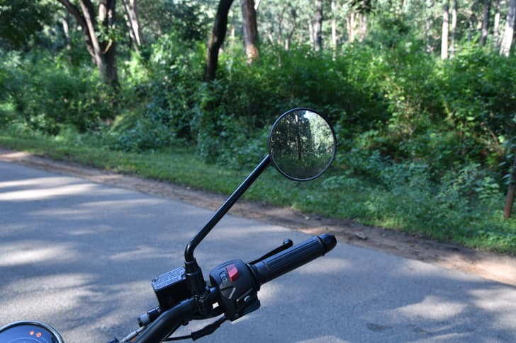 Yezdi Roadster Color Black