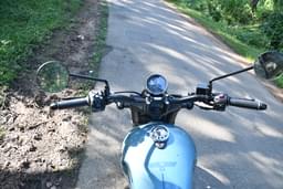 Yezdi Roadster Closed Fuel Lid