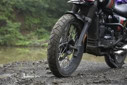 Yezdi Scrambler Color Black, Silver