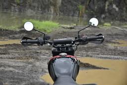 Yezdi Scrambler Color Black