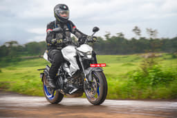 Zontes 350R Front Right Three Quarter