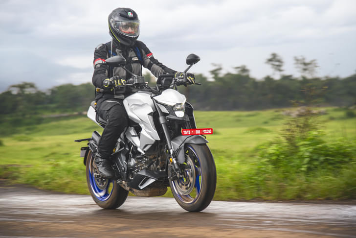 Zontes 350r Front Right Three Quarter