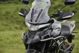 Zontes 350t Front Right Three Quarter