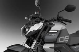 Avore EX2 Color Black, Grey, White