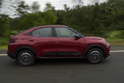 Citroen Basalt Color Red