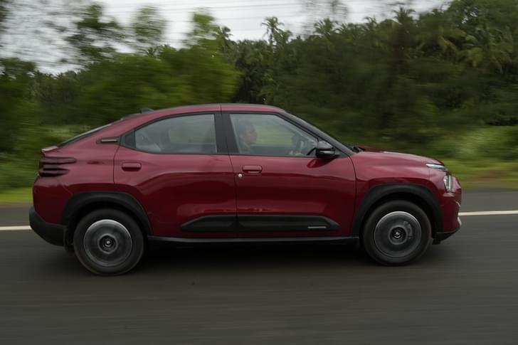 Citroen Basalt Color Red
