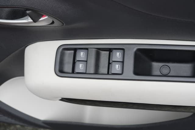 Door Controls Image - 8527