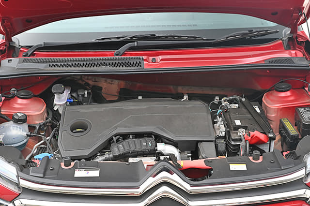 Open Bonnet Engine Shot Image - 32744