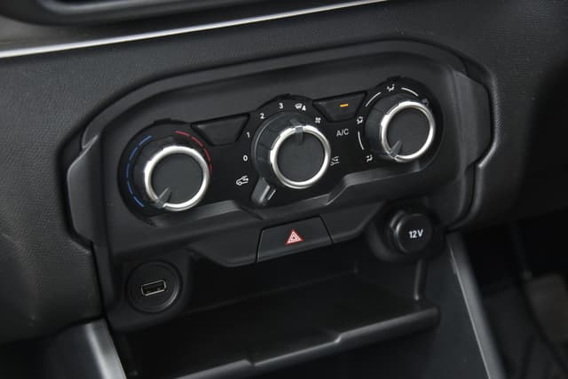 Ac Vents Front Image - 8418