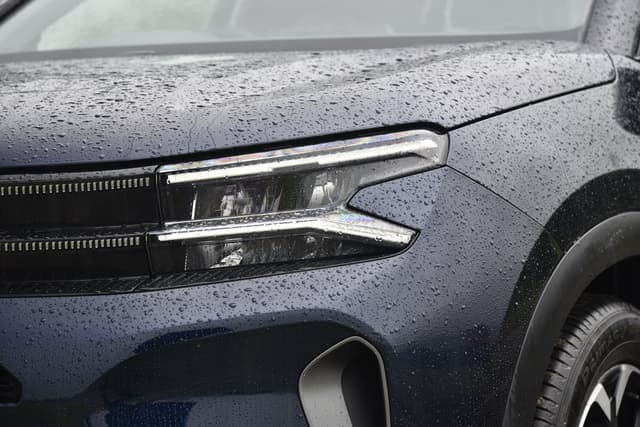 Headlight Image - 14093