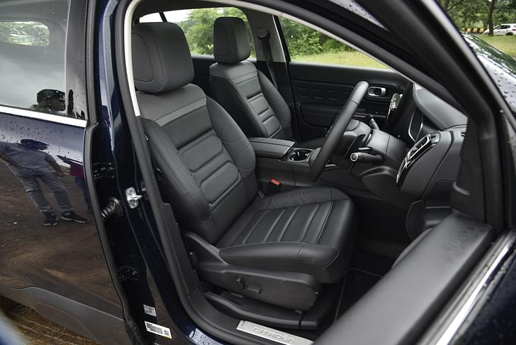 Citroen C5 Aircross Front Row Seats