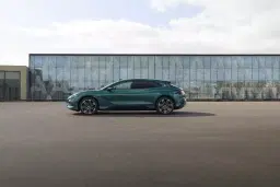 Denza Z9 GT Left Side View
