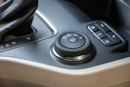 Ford Endeavour Gear Indicator