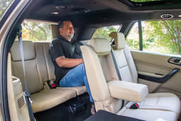 Ford Endeavour Second Row Seats