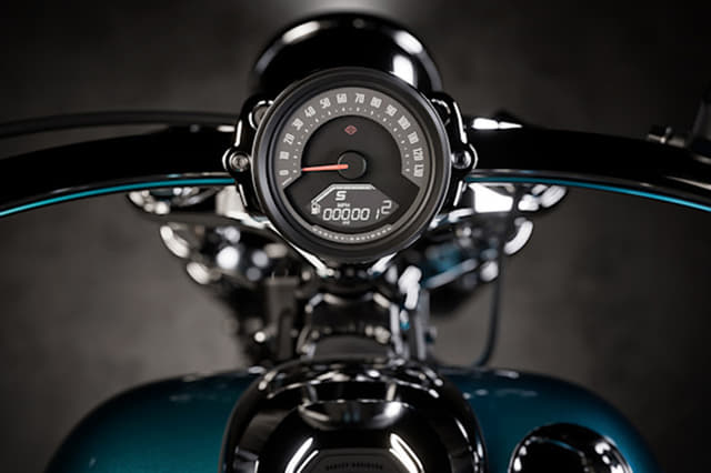 Color Black, Blue Image - 34724