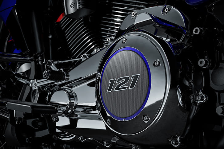 Harley Davidson Cvo Road Glide Color Black, Chrome Harley Davidson Cvo Road Glide Color Black, Chrome