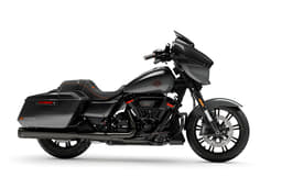 Harley Davidson Cvo Street Glide Front Right Three Quarter