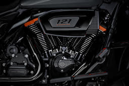 Harley Davidson Cvo Street Glide Color Black, Orange